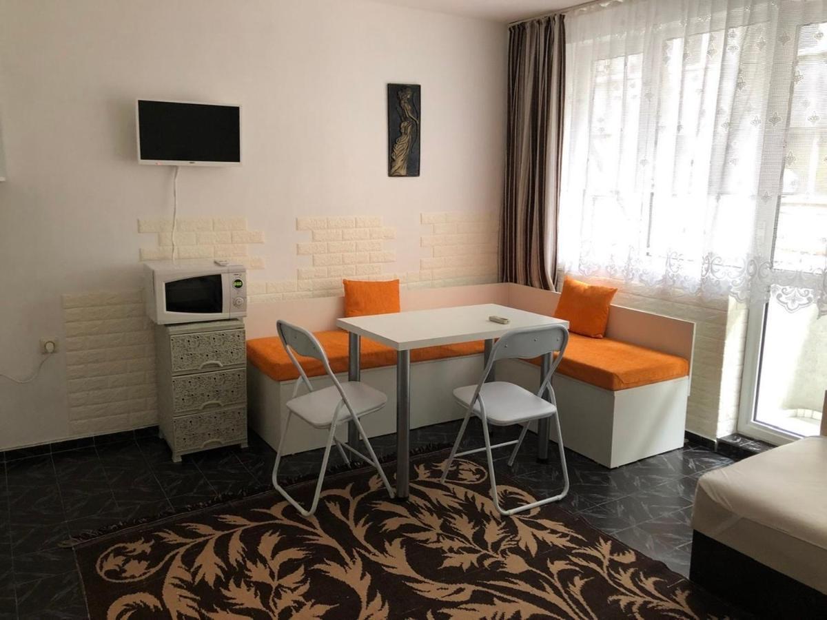 Боксониера Georgi Georgiev Apartment Varna Exterior photo